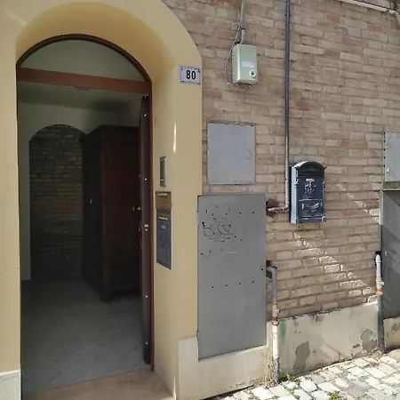 Via Zagarelli Alle Mura 80 * 라벤나