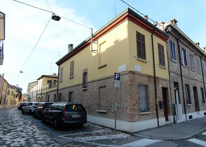 Via Zagarelli Alle Mura 80 *